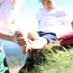 Trousse de secours : n’oubliez pas les soins des pieds!