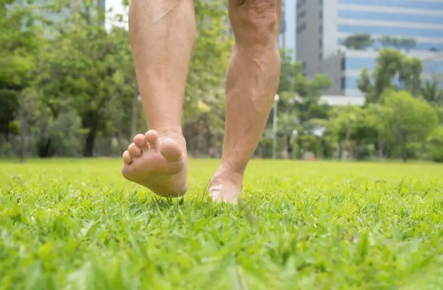 Image de :Est-ce normal que j’aie mal aux pieds juste parce que je vieillis?